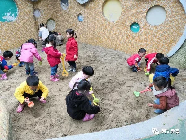 虞永平教授:课程游戏化,要上升到儿童发展上 · 配图