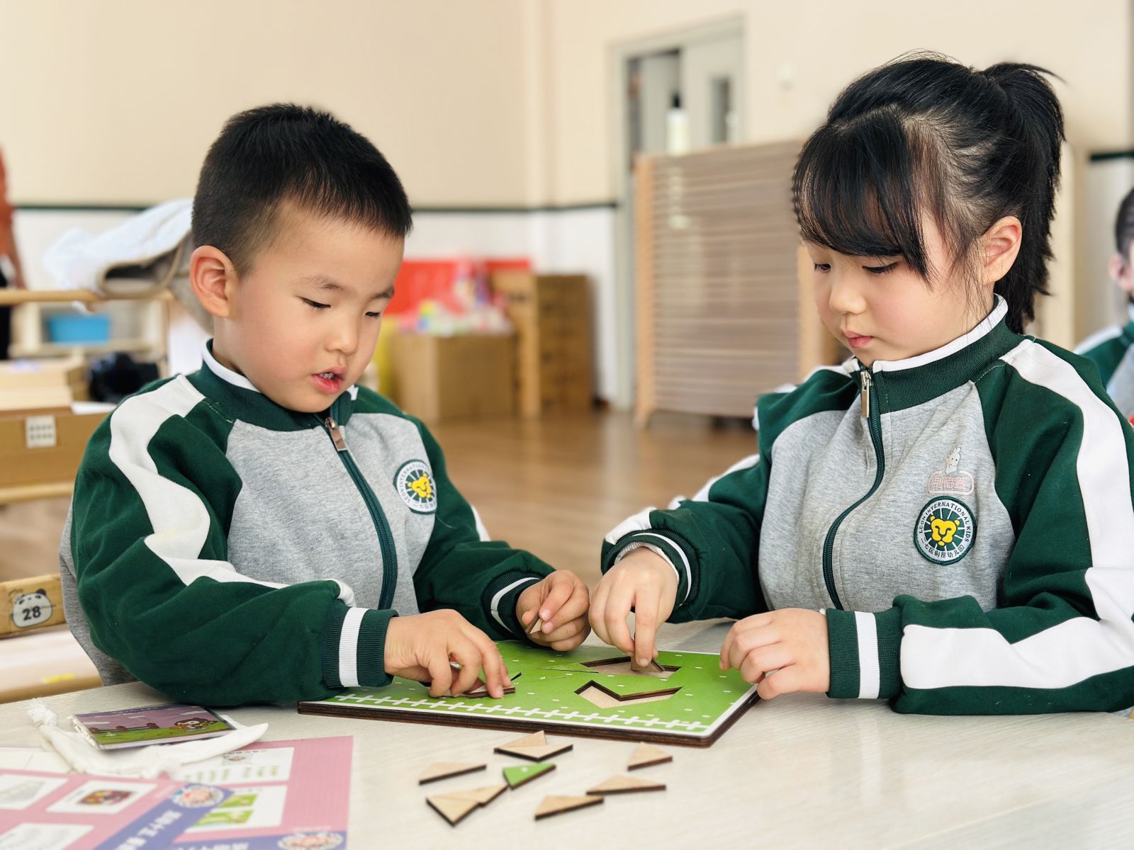 “幼儿到底是怎么学习数学的？”解决幼儿数学 · 配图