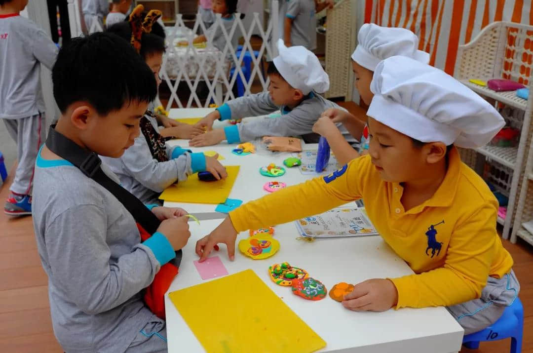 叶平枝:新冠肺炎疫情背景下亟需开展健康幼儿