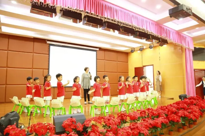 名师引领 共促成长——《幼儿快乐阅读》 · 配图