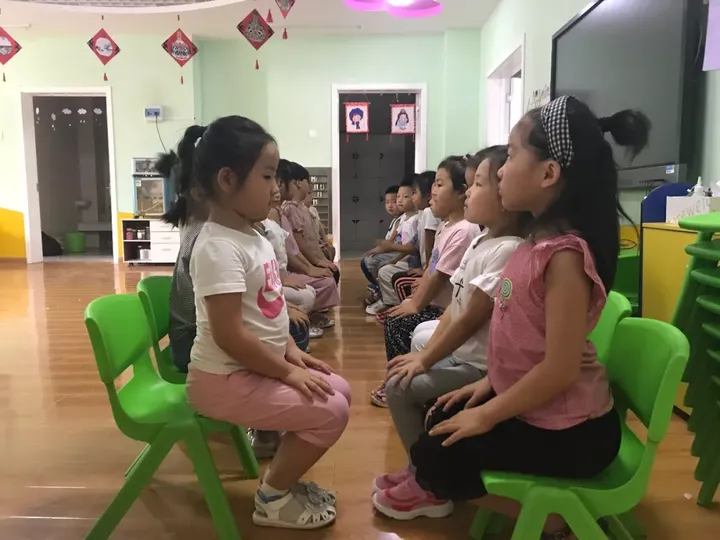 暑假请不要轻易给孩子转园,否则害了孩子! · 配图