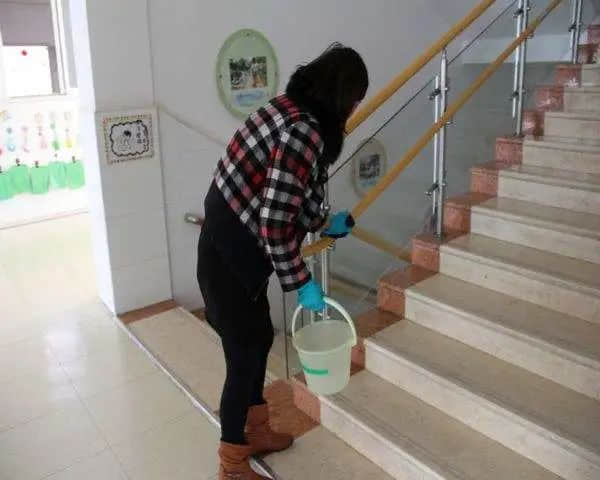 疾控中心：幼儿园开园前的清洁和消毒工作要做 · 配图